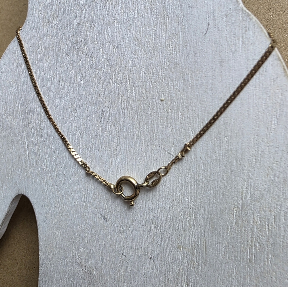 B319 14k Herringbone Chain Bracelet. 7.5”